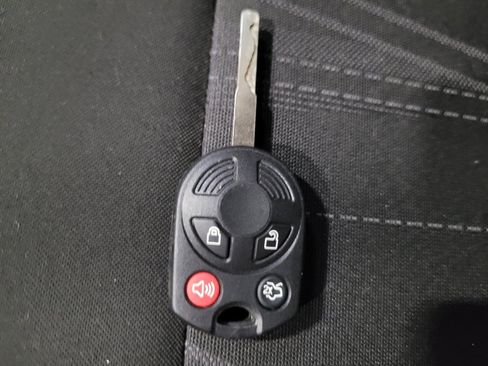 Used 2017 Ford Focus SE FWD image 32