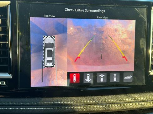 New 2026 Chrysler Pacifica Select w/ S Appearance Package image 18