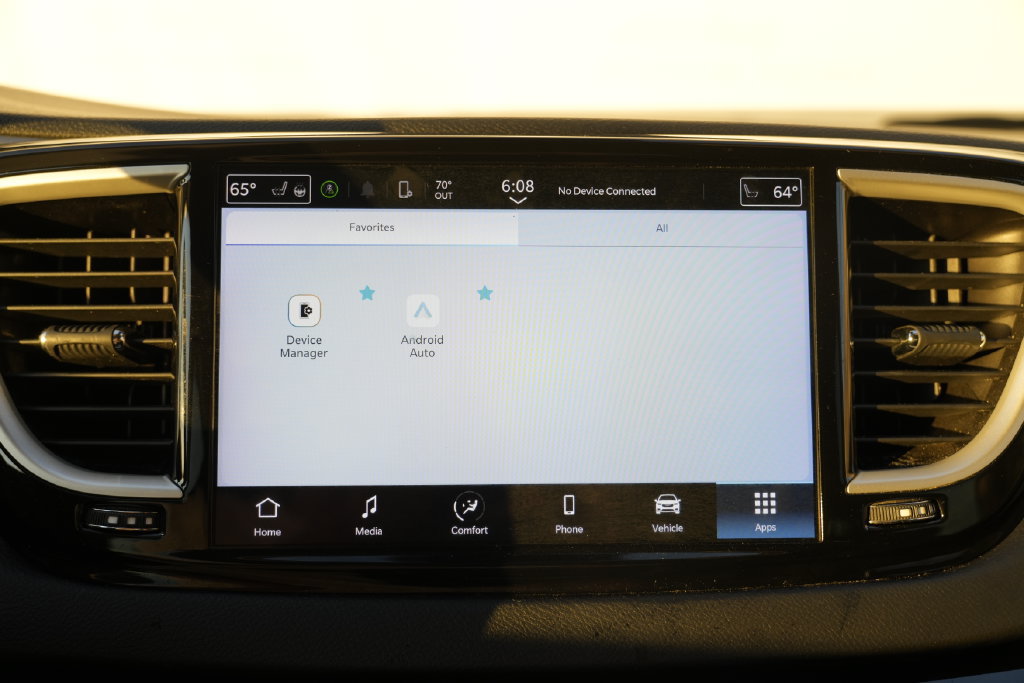 Used 2023 Chrysler Pacifica Touring-L FWD image 49