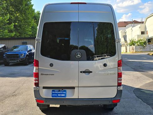 Used 2012 Mercedes-Benz Sprinter 2500 image 8