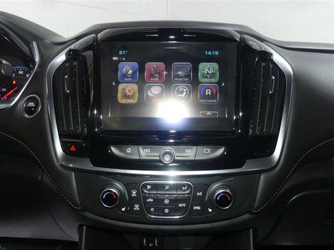 Used 2019 Chevrolet Traverse LT image 39