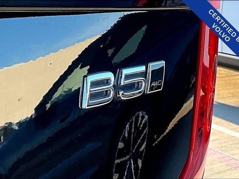 Used 2023 Volvo XC90 B5 Plus image 41