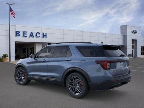 New 2026 Ford Explorer ST-Line w/ ST-Line Street Pack RWD image 5