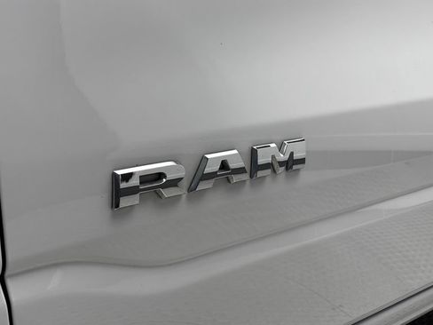 Used 2025 RAM 1500 Big Horn AWD/4WD image 5
