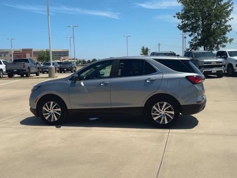 Used 2023 Chevrolet Equinox LT FWD image 6