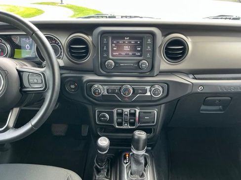 Used 2018 Jeep Wrangler Unlimited Sport S AWD/4WD image 25