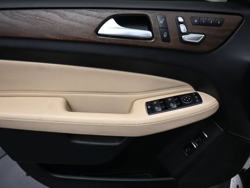 Used 2018 Mercedes-Benz GLS 450 4MATIC image 10