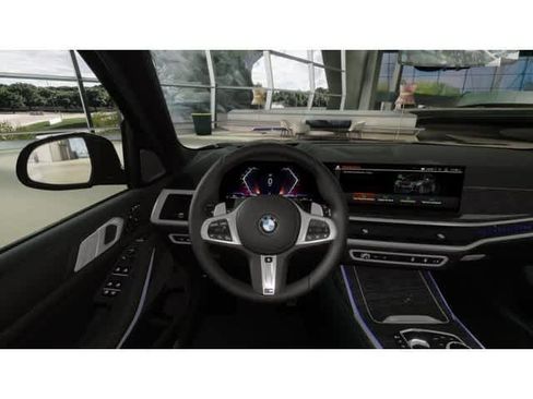 New 2027 BMW X7 xDrive40i w/ M Sport Package AWD/4WD image 13