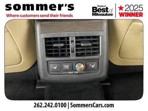 Used 2018 Toyota Avalon Limited image 26