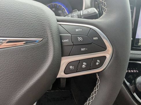 New 2026 Chrysler Pacifica Select FWD image 23