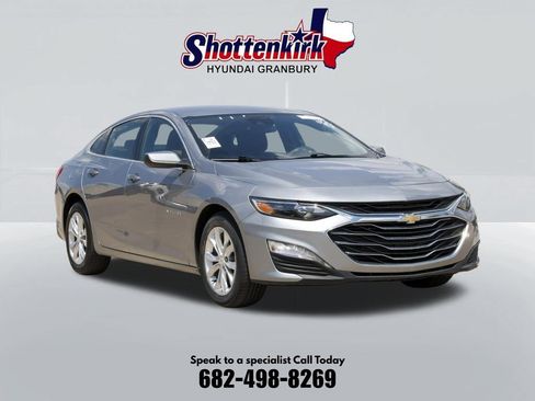 Used 2024 Chevrolet Malibu LT FWD image 3