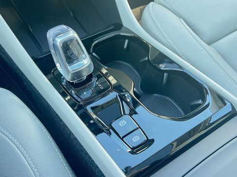 New 2026 Volvo XC40 B4 Plus w/ Protection Package Premier image 22