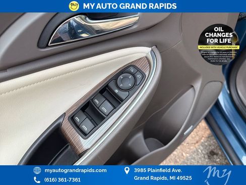 Used 2024 Chevrolet Malibu LT FWD image 11