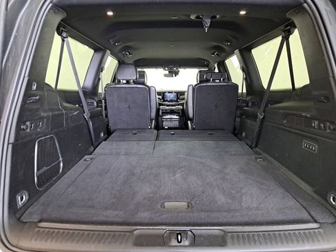 Used 2024 Jeep Wagoneer L Series II w/ Flexible Seating Group image 25