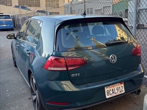 Used 2018 Volkswagen GTI SE w/ SE Leather Package image 3