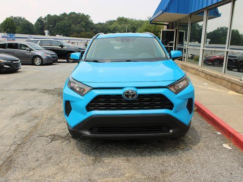 Used 2021 Toyota RAV4 LE FWD image 2