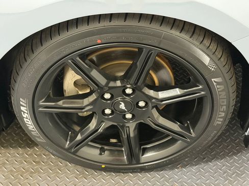 Used 2019 Ford Mustang Coupe w/ Black Accent Package RWD image 17