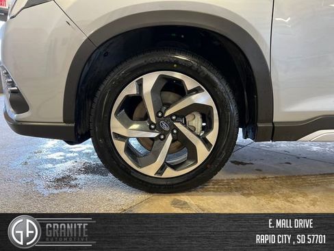 Used 2024 Subaru Forester Touring w/ Convenience Package image 25