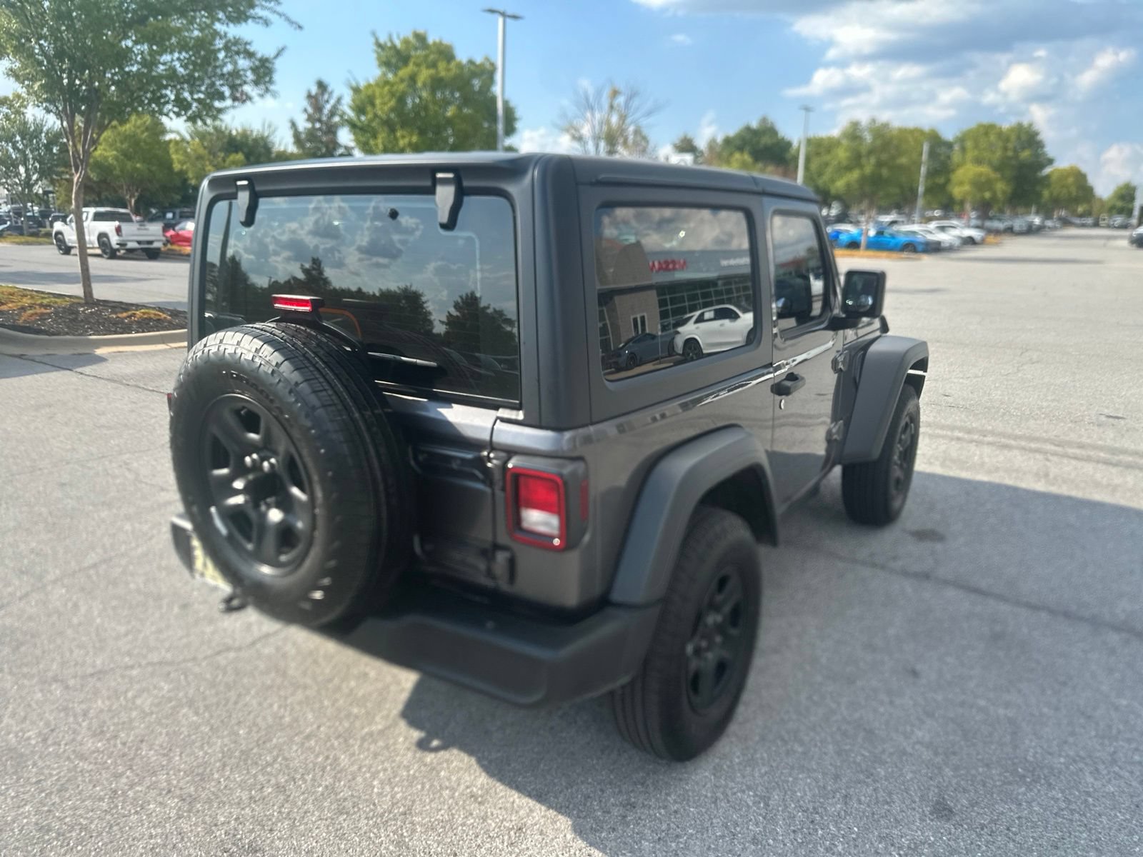 Used 2026 Jeep Wrangler Sport AWD/4WD image 5
