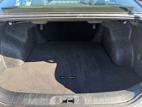 Used 2025 Nissan Altima 2.5 SV image 31