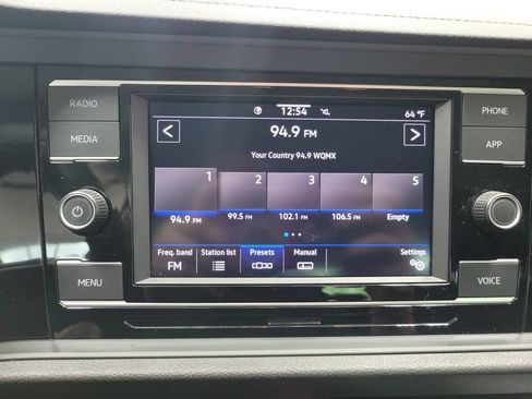 Used 2023 Volkswagen Jetta SE w/ Panoramic Sunroof Package FWD image 42