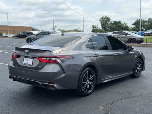 Certified 2021 Toyota Camry SE FWD image 4