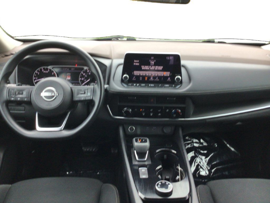 Used 2023 Nissan Rogue S AWD/4WD image 23