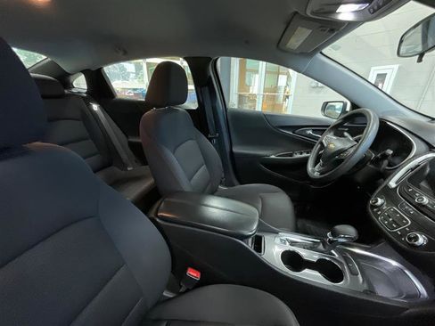 Used 2023 Chevrolet Malibu LT FWD image 29