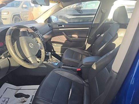 Used 2009 Volkswagen Jetta SEL image 5