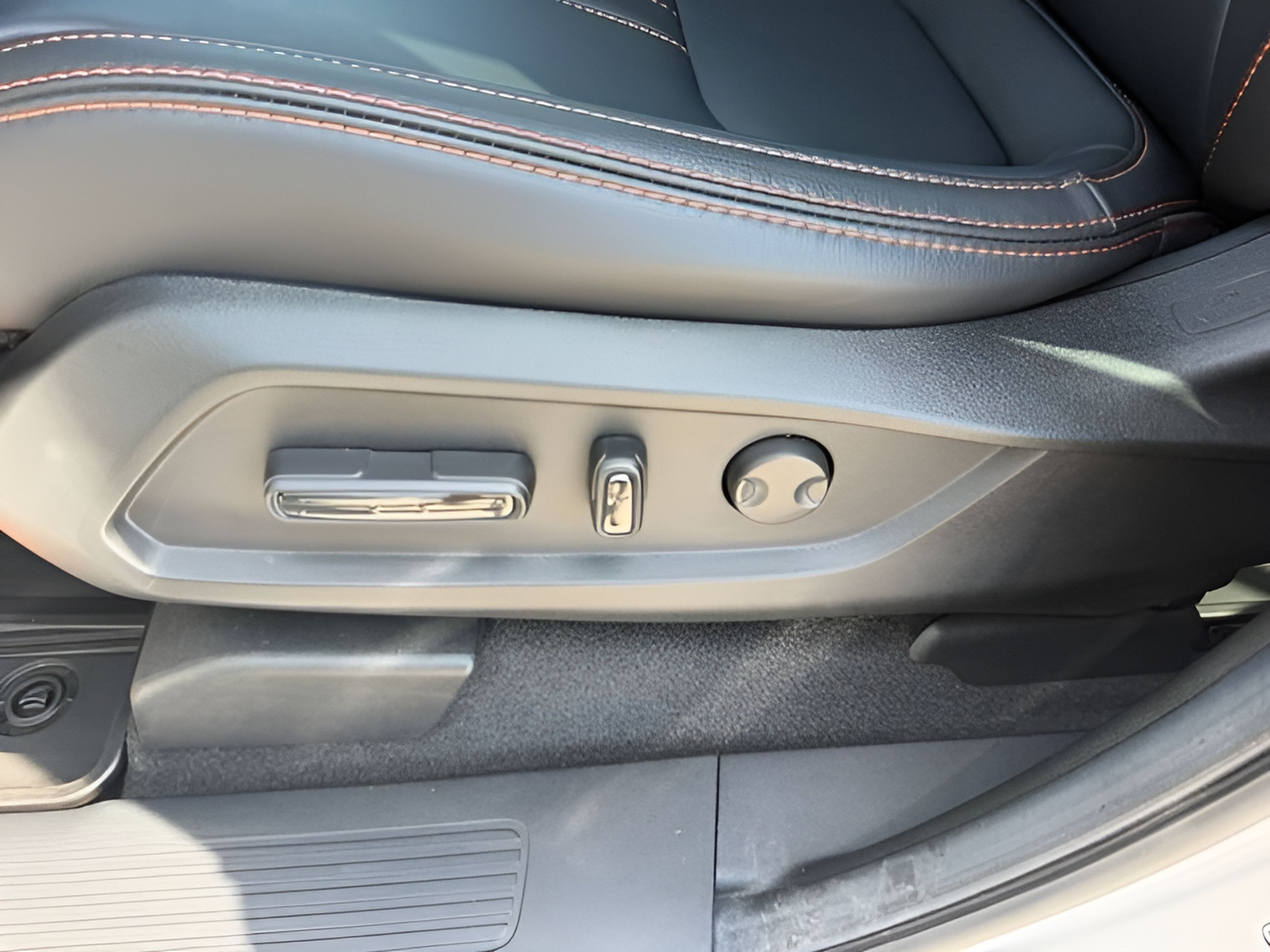 Certified 2025 Honda Pilot TrailSport image 23