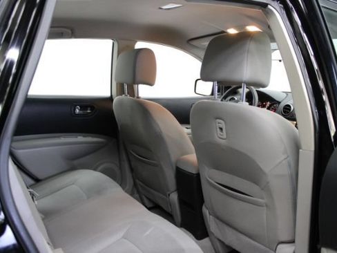 Used 2014 Nissan Rogue S w/ Convenience Package FWD image 19