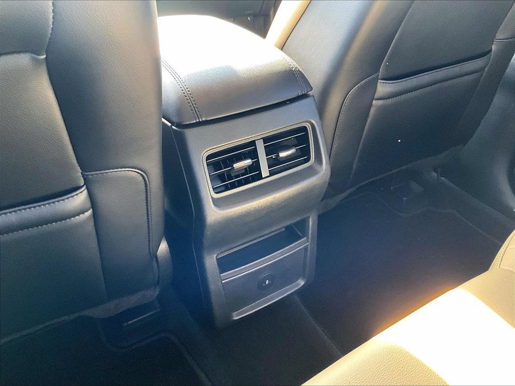 Used 2023 Ford Edge SEL AWD/4WD image 34