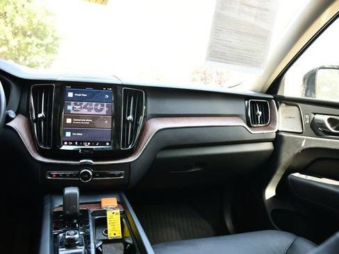 Used 2024 Volvo XC60 B5 Plus w/ Protection Package Premier AWD/4WD image 18