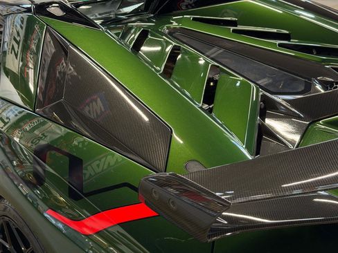 Used 2021 Lamborghini Aventador SVJ AWD/4WD image 25