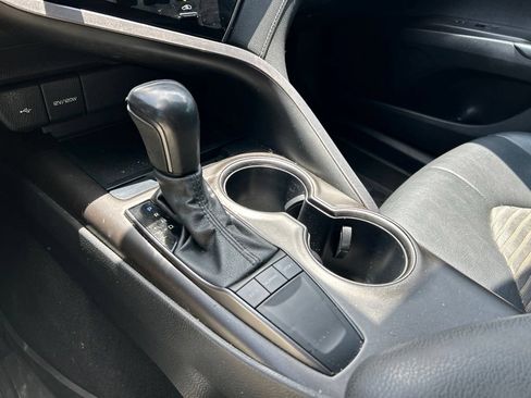 Used 2022 Toyota Camry SE FWD image 28