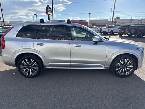 Used 2021 Volvo XC90 T6 Momentum w/ Advanced Package image 6