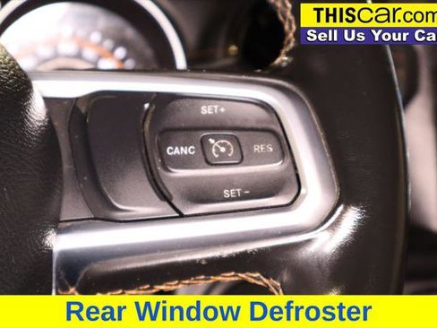 Used 2022 Jeep Gladiator Overland AWD/4WD image 17