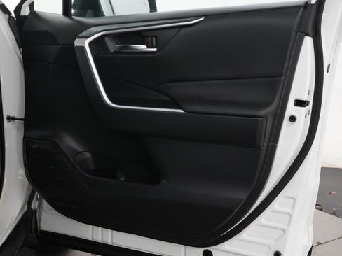 Used 2023 Toyota RAV4 SE AWD/4WD image 9