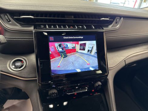 Used 2021 Jeep Grand Cherokee L Limited image 37