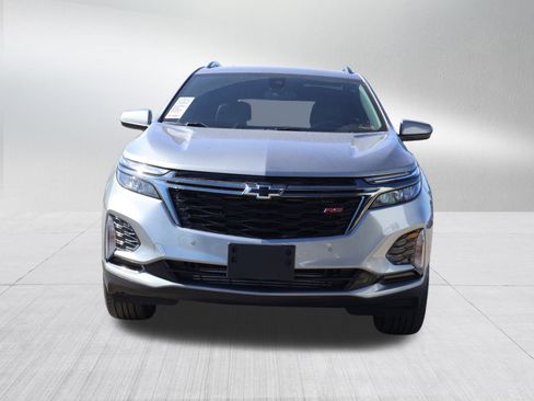 Used 2023 Chevrolet Equinox RS image 2
