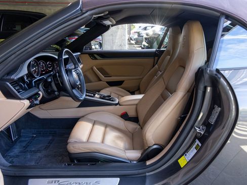 Used 2020 Porsche 911 Carrera S image 33