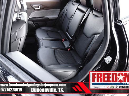 New 2026 Jeep Compass Latitude image 14