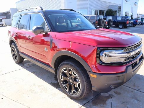 New 2025 Ford Bronco Sport Outer Banks w/ Outer Banks Tech Package+ image 1