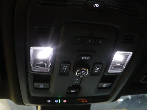 Used 2023 GMC Yukon Denali Ultimate AWD/4WD image 58