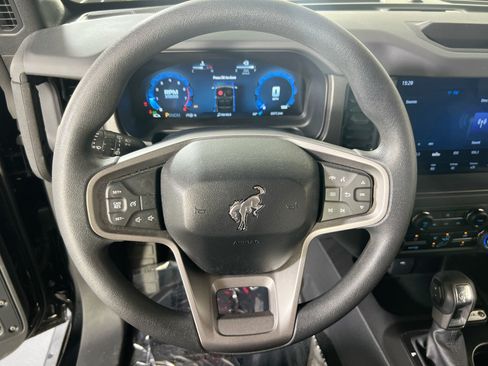 Used 2025 Ford Bronco 2-Door AWD/4WD image 11