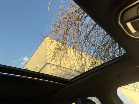 Used 2025 Jeep Grand Cherokee Limited w/ Luxury Tech Group II image 30