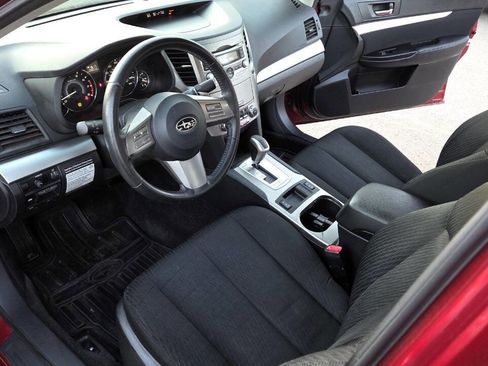 Used 2010 Subaru Legacy 2.5i Premium AWD/4WD image 28