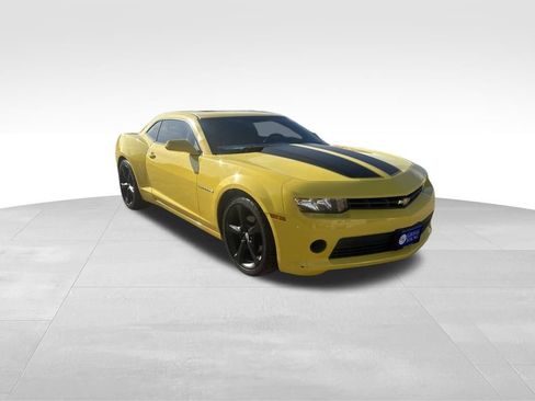Used 2015 Chevrolet Camaro LT RWD image 5