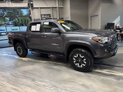 Used 2021 Toyota Tacoma TRD Off-Road image 30