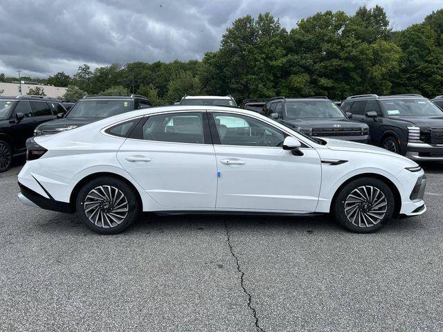 New 2026 Hyundai Sonata SEL FWD image 2